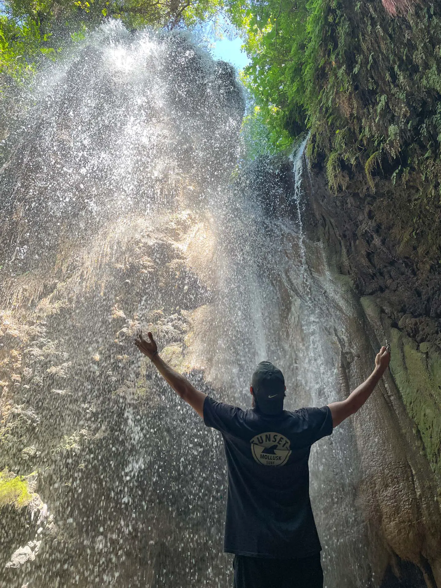 Gordon under Gizlikent Selalesi Waterfall the secret waterfall