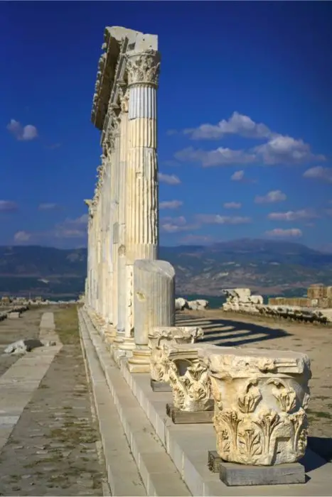 Laodicea Pamukkale Turkey Columns