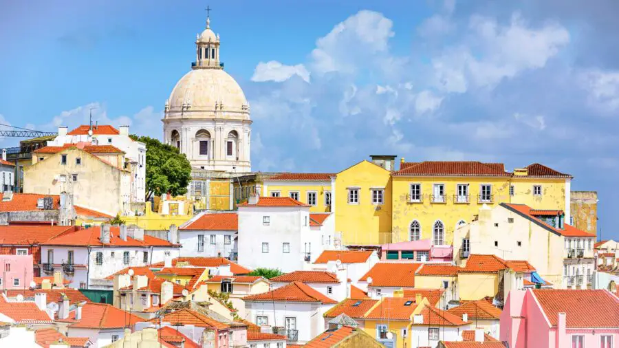Best Travel Tips For Visiting Lisbon Portugal